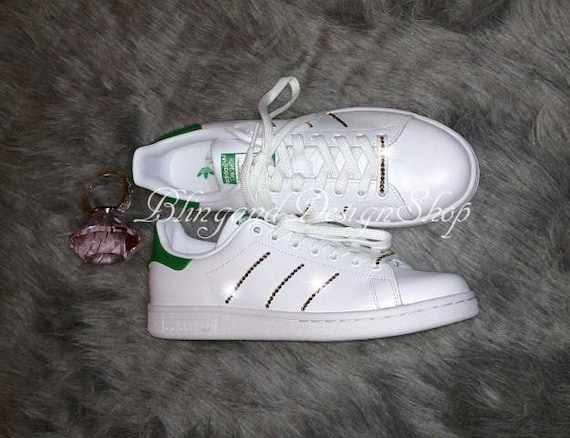 Swarovski ADIDAS Womens Stan Smith personnalisé avec des cristaux Swarovski or rose bling NIKE Chaussures Swarovski ADIDAS Womens Stan Smith personnalisé avec des cristaux Swarovski or rose bling NIKE Chaussures