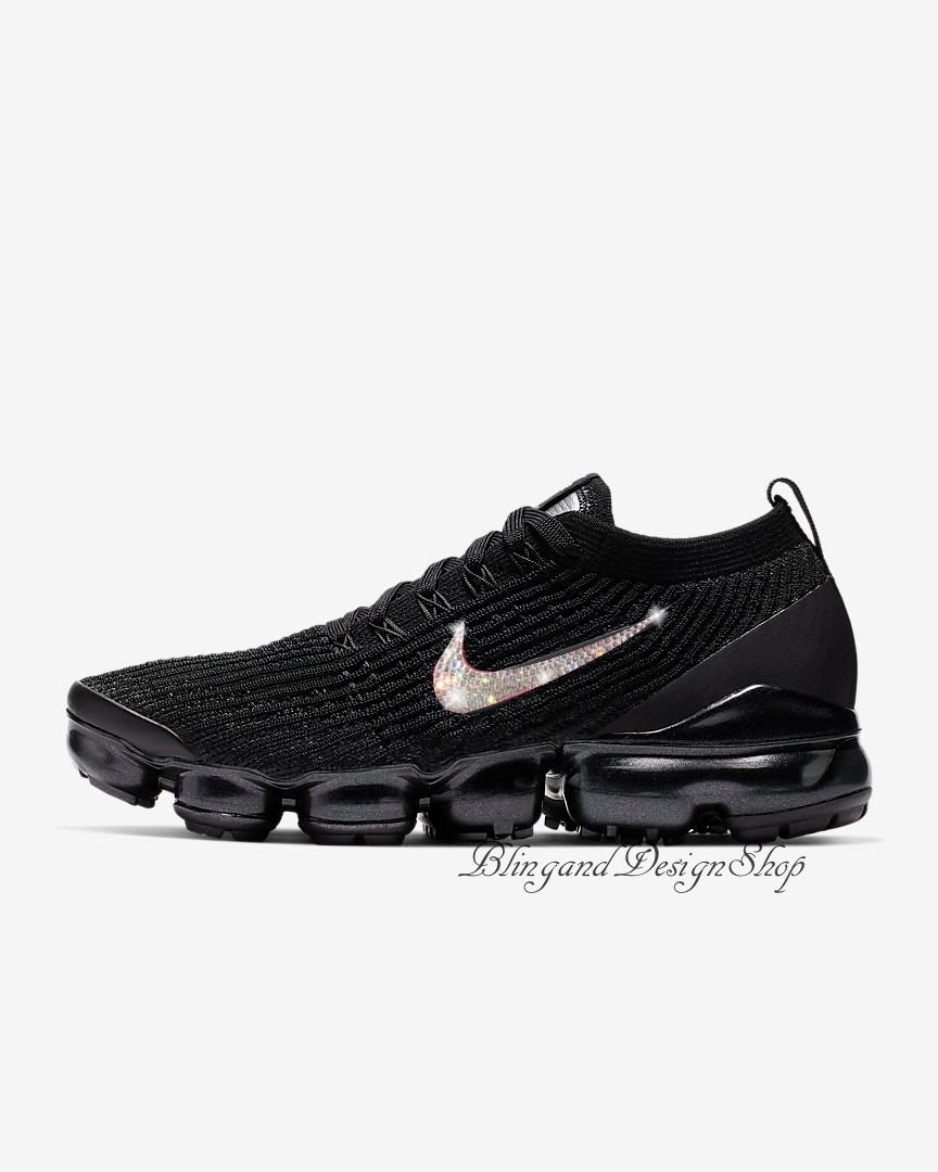 all black vapormax for women