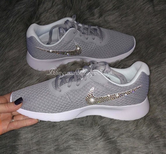 nike tanjun women grey