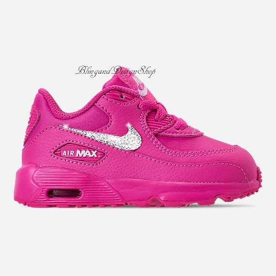 fuschia pink nike shoes