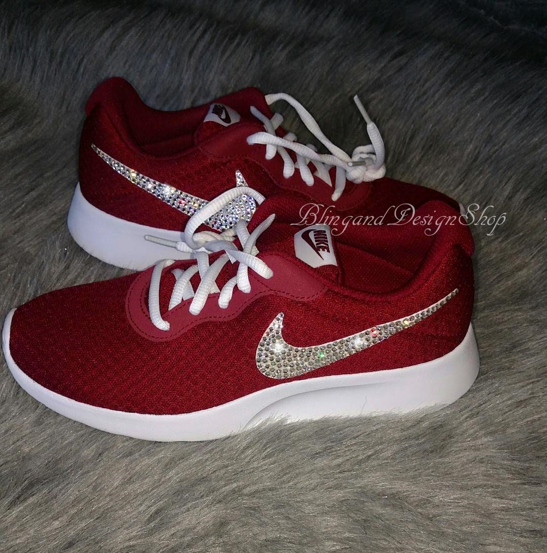 nike tanjun red womens