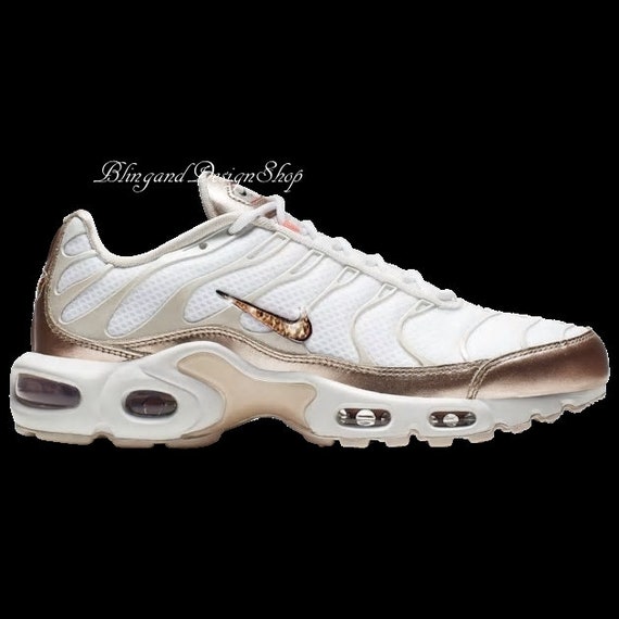 white nike air max plus womens