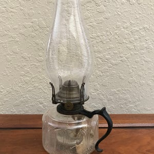 Queen Ann No.1 Vintage Oil Lamp Burner With Metal Finger Handle