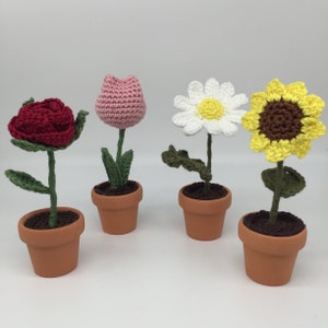 Mini crocheted flowers with pot spring feeling decoration flowers for mother Mother&#39;s Day gift