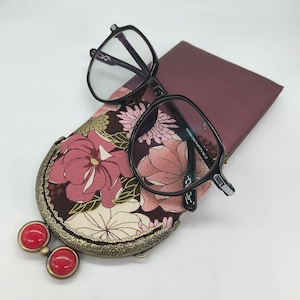 Spring feeling floral glasses case in retro look fabric glasses bag with snap closure