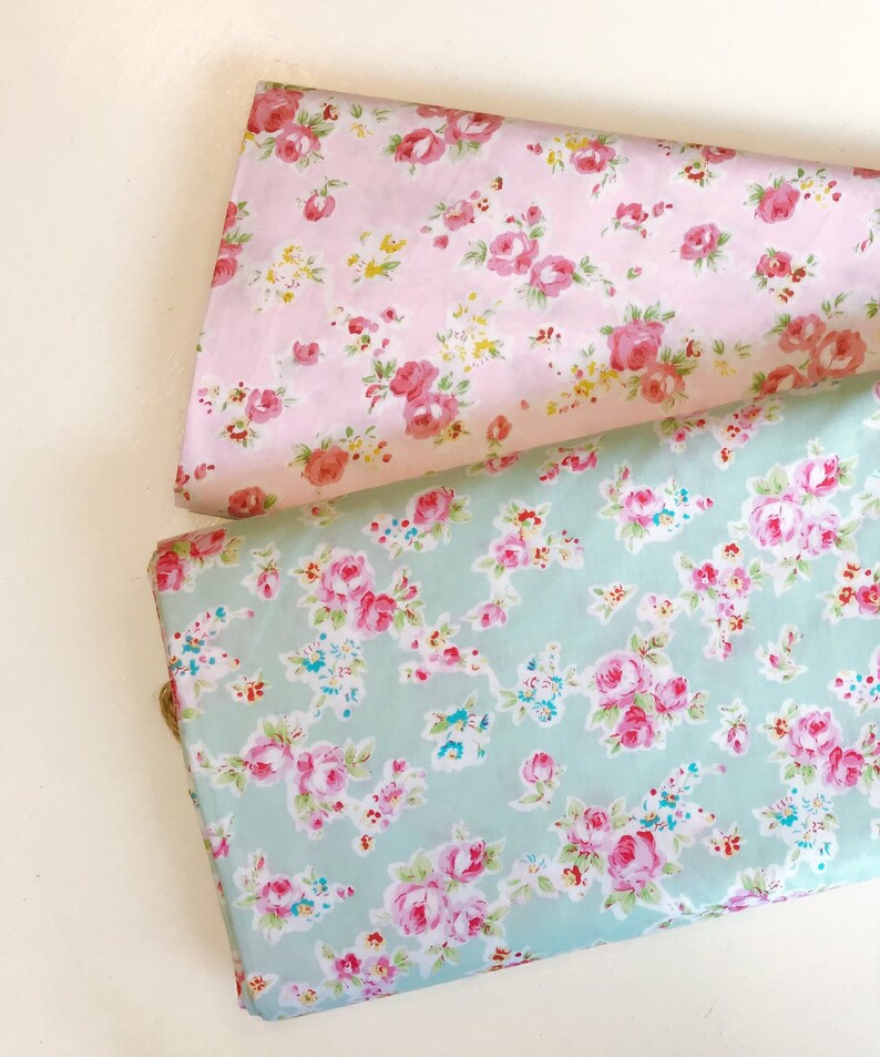 Metres Fat Quarters Mini Ditsy Floral Polycotton Fabric Bunting Dressmaking Sew