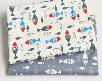 160cm Width, Fish design fabric in white or grey, 100% Cotton Fabric, kids fabric, food wrap fabric, per fat quarter / per half meter