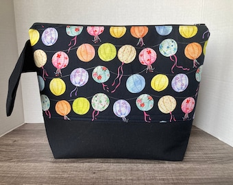 Large Sized bag, knitting bag, knitting project bag, project bag, project bag for knitting, zippered bag, patio lanterns
