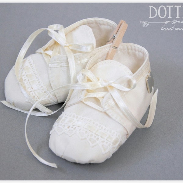 Baby Christening Shoes, Silk Booties, Baby Gift, Personalised Shoes, Baptism Shoes, Baptism Booties