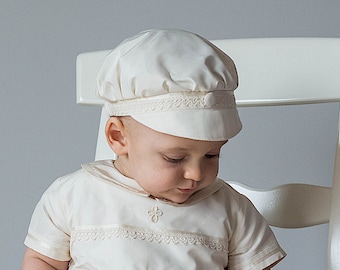 Casquette de baptême en soie pour bébé - Bonnet de baptême - Casquette gavroche en soie pour garçons en blanc, ivoire ou crème