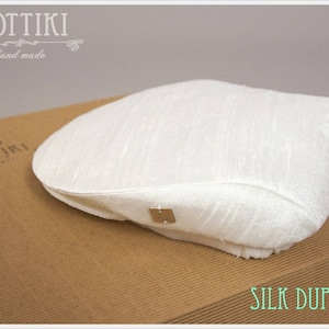 Silk Newsboy Cap for Baby Boy – Classic Christening Hat in White, Ivory or Cream/Ecru –  Baptism Accessory with Vintage Look