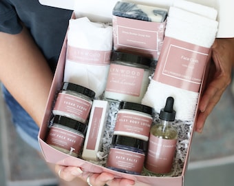 Lavender Spa Gift Set - Self Care Gift Box for Mom | Spa Gift Basket & Birthday Gift Ideas