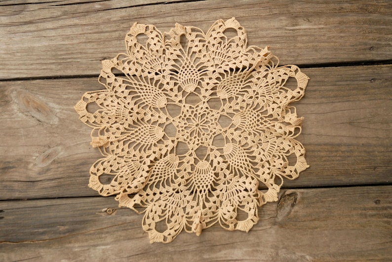 crochet lace 15 doily Ecru doily Vintage Crochet Pineapple Star Doily Antique White doily