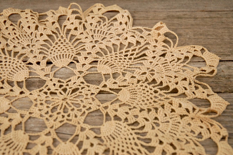 crochet lace 15 doily Ecru doily Vintage Crochet Pineapple Star Doily Antique White doily