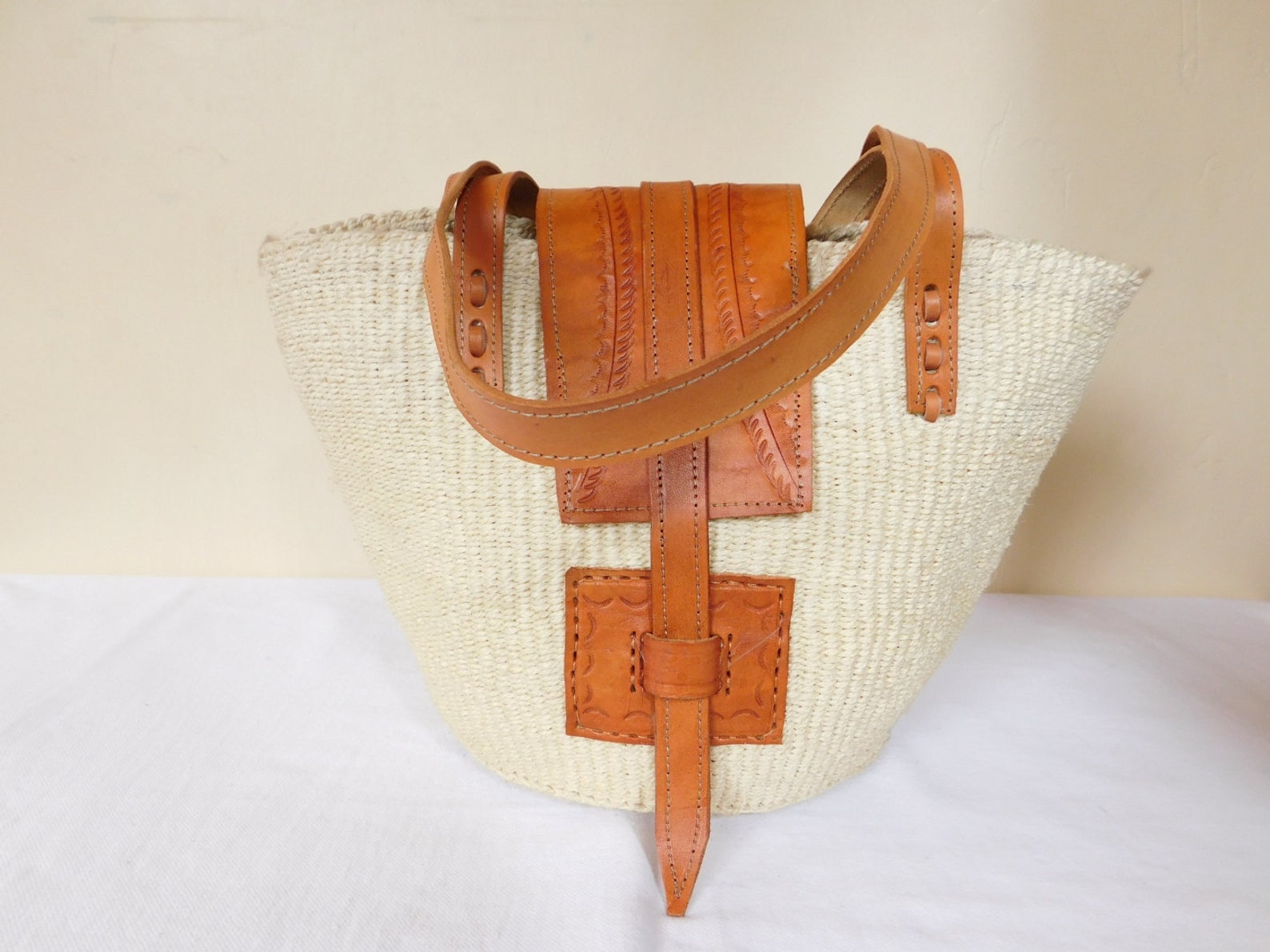 Hand Woven Sisal Tote Bag in Natural Color. - Etsy