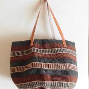 Elegant baobab  bag with leather handles| Handmade woven bag| Kiondo bag| African ethnic bag| Market bag| African Shopping bag| Tote bag.