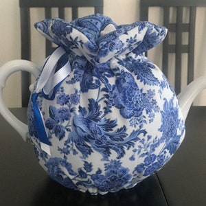 blue flower teapot cozy, flowers, blue, birthday gift, teapot cozy,tea cozy,family, friends,Mother's Day