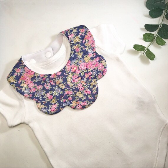 scalloped bib