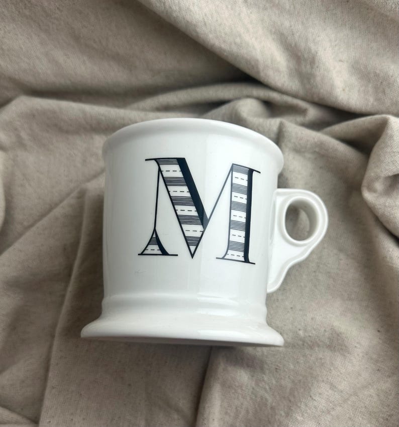 Anthropologie Apothecary Letter M Mug bild 1