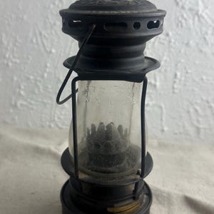 ライト・ランタン ORION BRASS SKATERS LANTERN Lot 570: 7 Antique Skater's Lanterns | Case Auctions