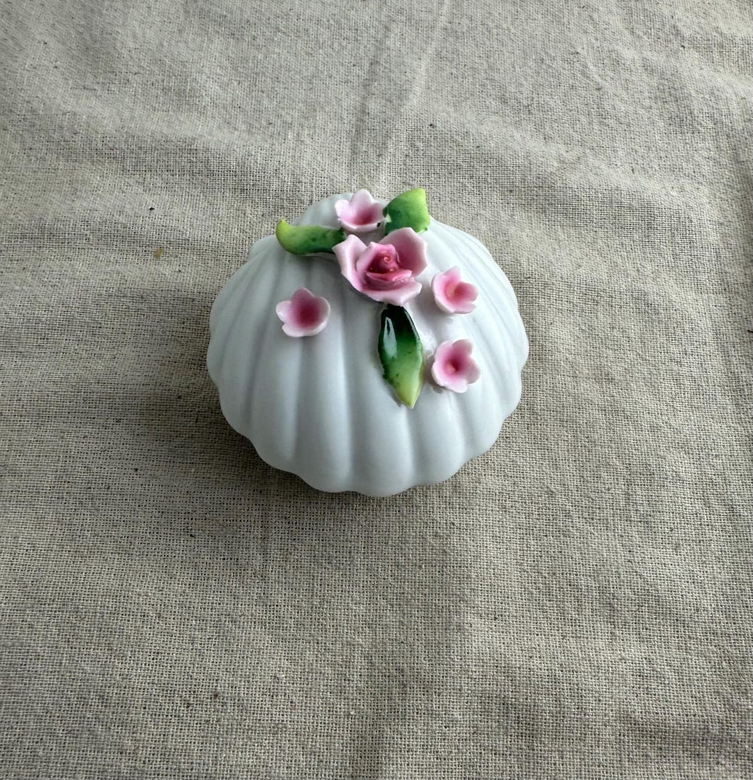 Karen Carson Creations Shell Trinket Box, 2 3/4