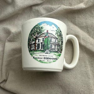 Vintage MCP USA Pottery Mug President Eisenhower's Home Souvenir