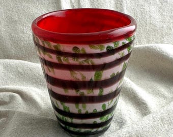 Vaso de vidrio artístico Italesse Mares, rojo, rayas marrones y detalles verdes