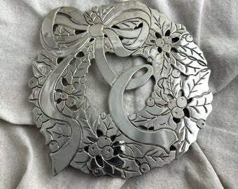 Salvamanteles vintage con forma de corona navideña bañado en plata, International Silver Company