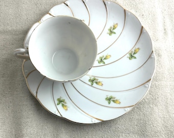 Vintage Yamaka Fine China Luncheon Set, Yellow Rose, Gold Trim