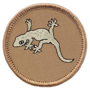 Silver Gecko Patch (027B) – 2 Inch Diameter Embroidered Patch