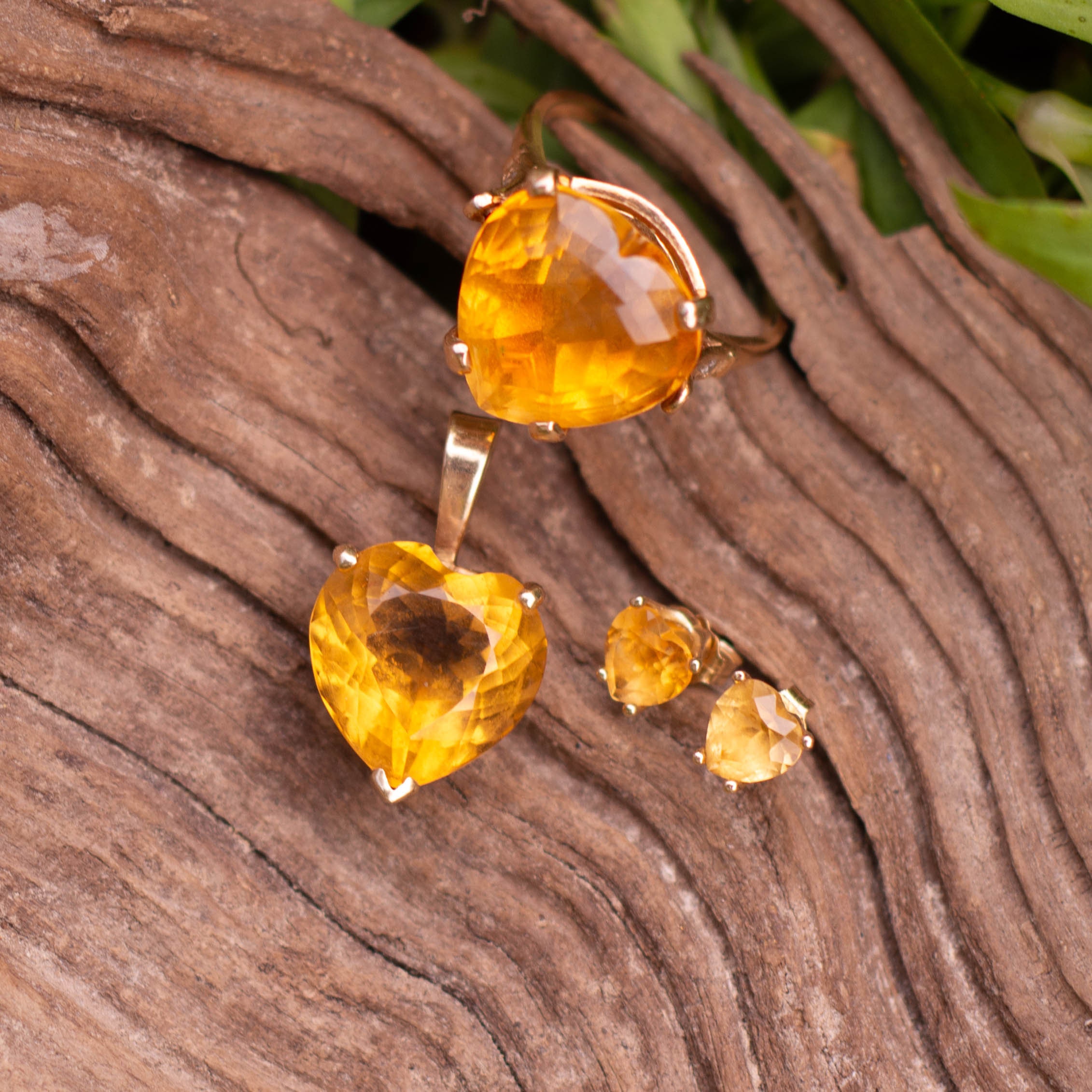 14k Gold Citrine Heart Necklace, 14K Gucci Link Necklace 14k Gold Citrine Heart Necklace, 14K Gucci Link Necklace