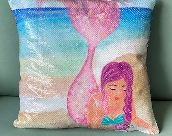 Sequined Mermaid Pillow in pink REVERSIBLE