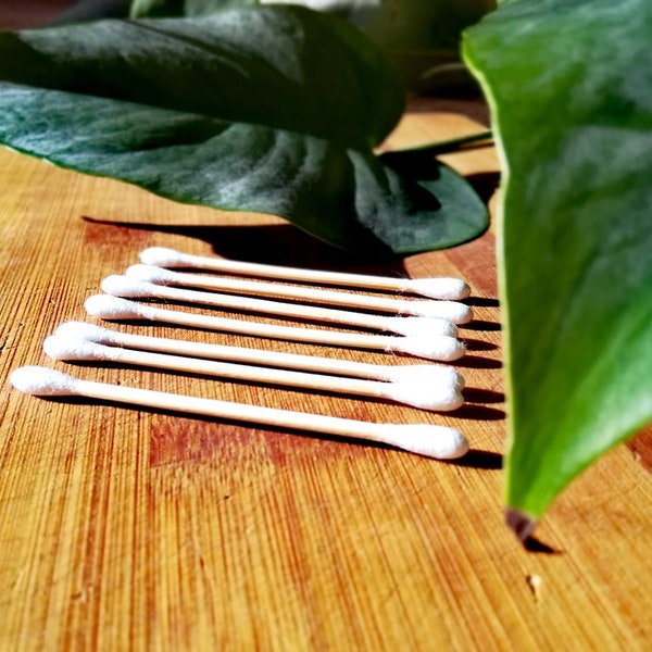 Eco-Friendly Bamboo Cotton Swabs 200 ct | Organic Cotton Ear Buds/Swabs | Biodegradable | Zero Waste Q Tips