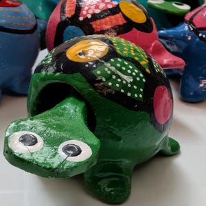 Handgefertigte mexikanische Schildkröten-Wackelkopfpuppe