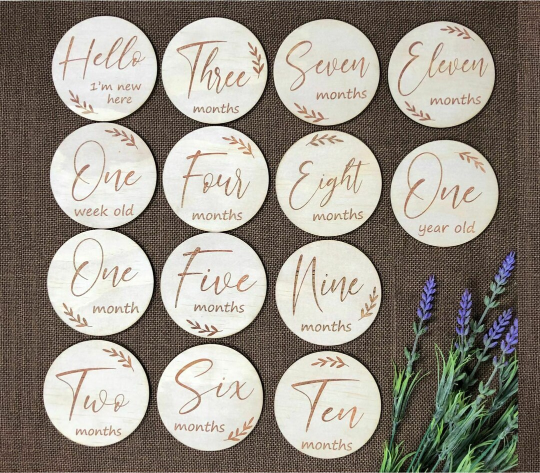 Baby Wooden Milestone Cards Newborn Shower Gift Month Cards Round Wood ...