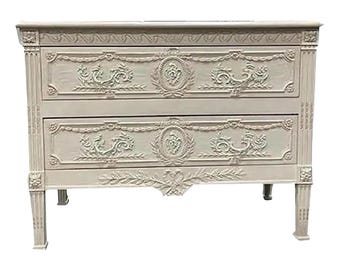 Vintage Louis XV Style Chest – Ornate Carved Wood, Antique White Finish