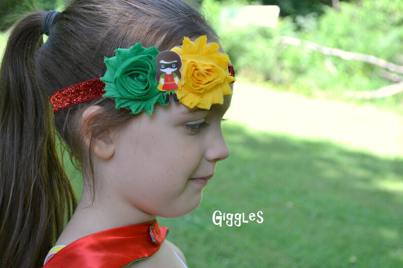 Birthday Party Favors Girl Hair Bow Kids Costume Flash Cape /& Mask Set Red Gold Halloween Superhero Boy Capes Dress Up