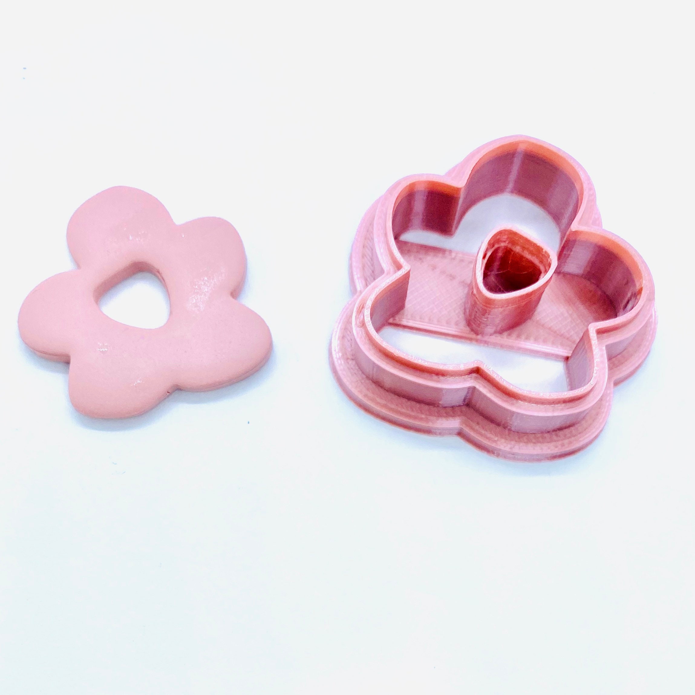 和洋裁材料 Organic Flower Donut 4 / GeazlaCutters Organic Abstract Flower Donut Clay Cutter Cookie Cutter Fondant