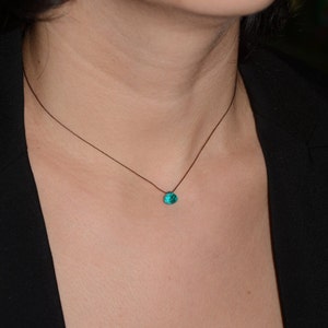 Ultra-fine silk thread necklace, briolette faceted natural quartz, blue green peacock, onion shape ZOUX073 spring summer