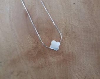 Collier minimaliste trèfle de nacre vermeil argent 925