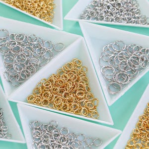 30pcs Gold-plated Jump Rings, Split Jump Ring Connectors for DIY Jewelry Finding Necklace Bracelet
