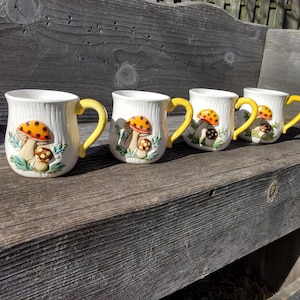 Merry Mushroom Cups Mugs, set of 4, mint condition