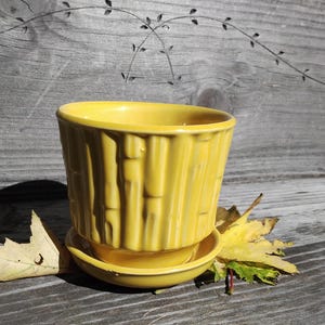 McCoy Pottery Bamboo Yellow Flower Pot Planter 0372