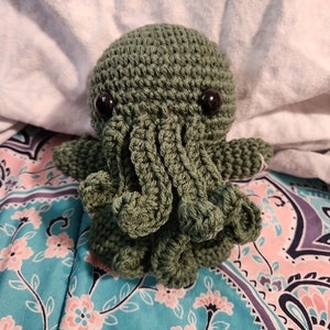 Cthulhu crochet plushie