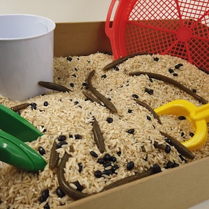 Worm Sifting Sensory Bin | Sensory Kit Filler | Montessori Play | Toddler Gift | Imagination & Pretend Play | Play Kit