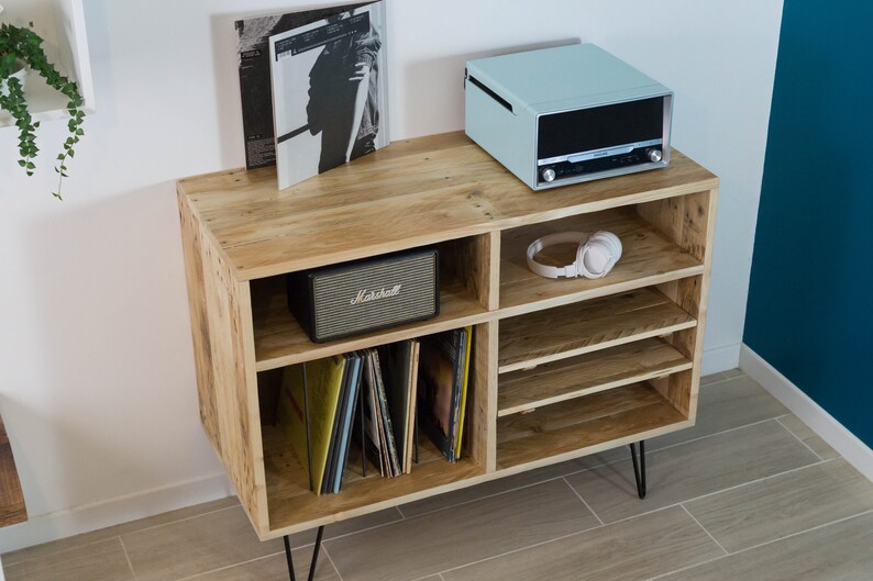 FITUEYES Meuble HIFI Meuble TV En Verre Trempu00e9 Avec 4 U00c9tagu00e8res Et Pieds