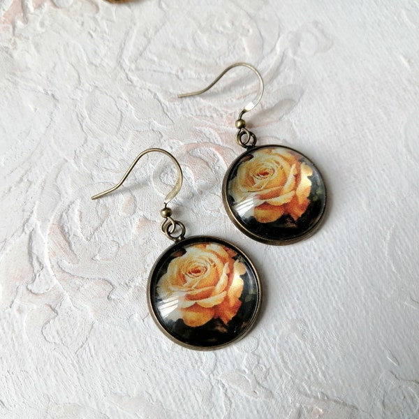 Boucles d’oreilles cabochon Rose Jaune , Boucles d’oreilles Automne ,Bijoux rétro vintage, Boucles d’oreilles Fleurs, bijoux romantique