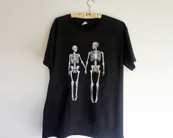 Love shirt,Skeleton T-shirt,black and white shirt,gift for him,gift for her,casual alternative rock black shirt skeletons art,halloween art