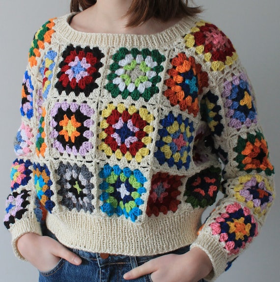 グラニースクエアセーター クロシェ編みのクロップド丈ジャンパー