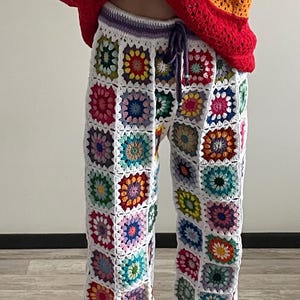 Pantalones de crochet Pantalones de cuadrados de abuelita Pantalones de arcoíris hechos a mano LISTOS PARA ENVIAR